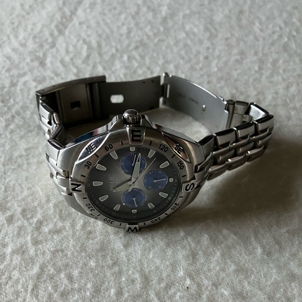 Relic Wet Watch - Picture 5 of 10